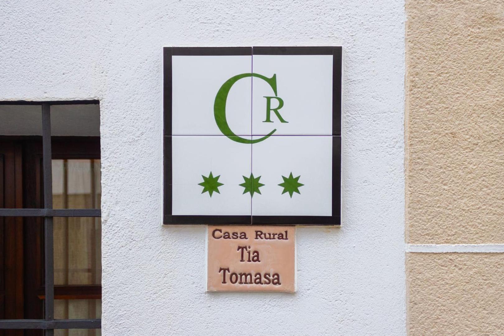 Tia Tomasa *